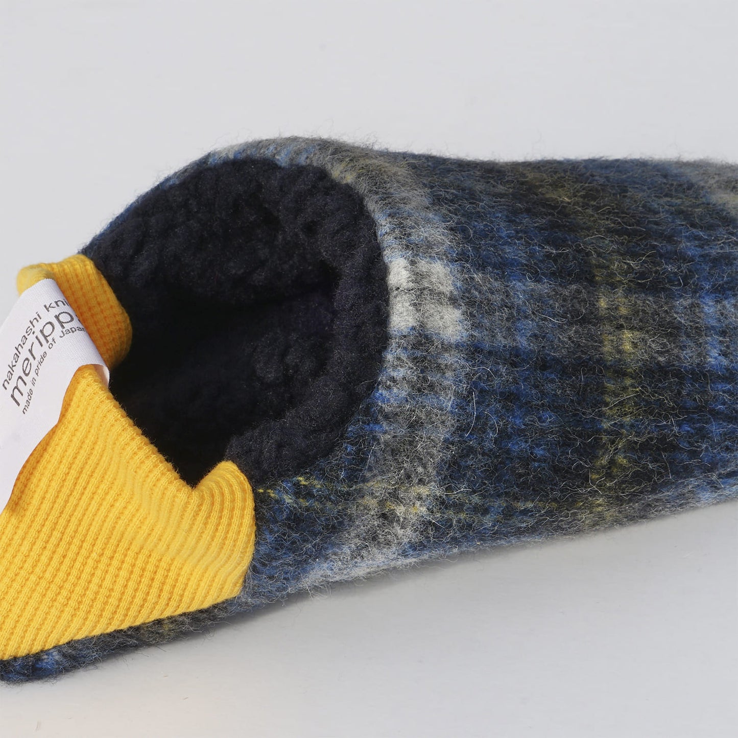 202507MRP15 Shaggy tartan x Quilted boa