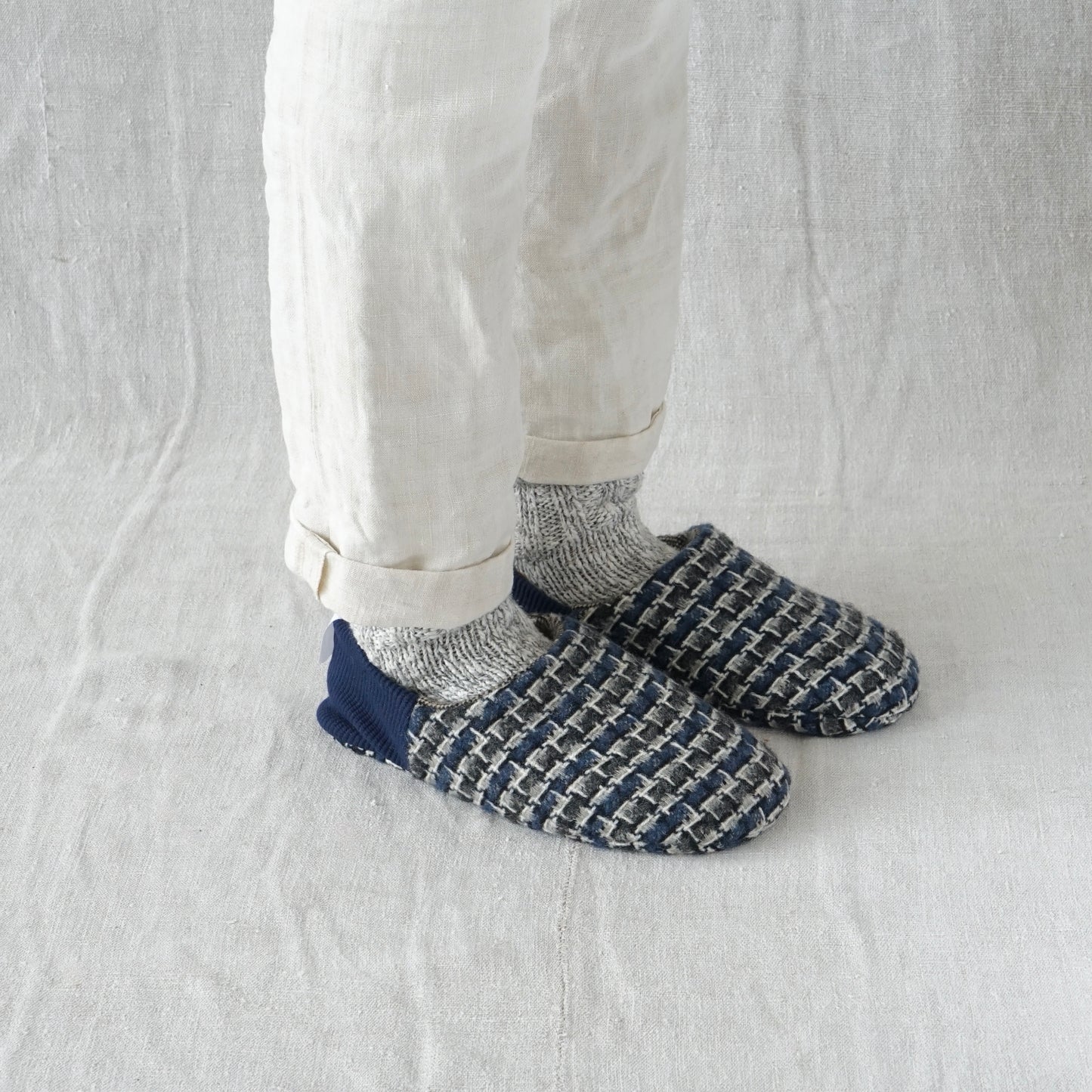 202608MRP51 Broken border x Nep wool